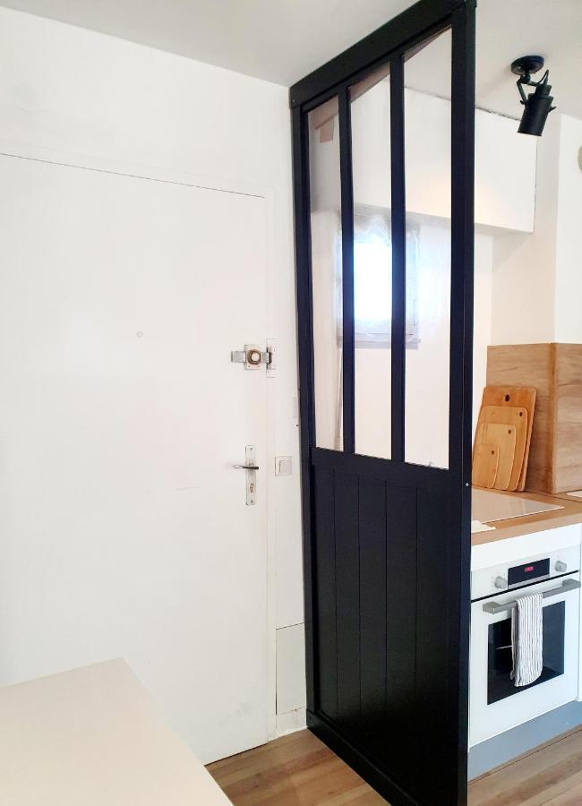 Bel Appartement A 50M De La Plage, 2 Pieces Climatisees, Parking Prive Антиб Экстерьер фото