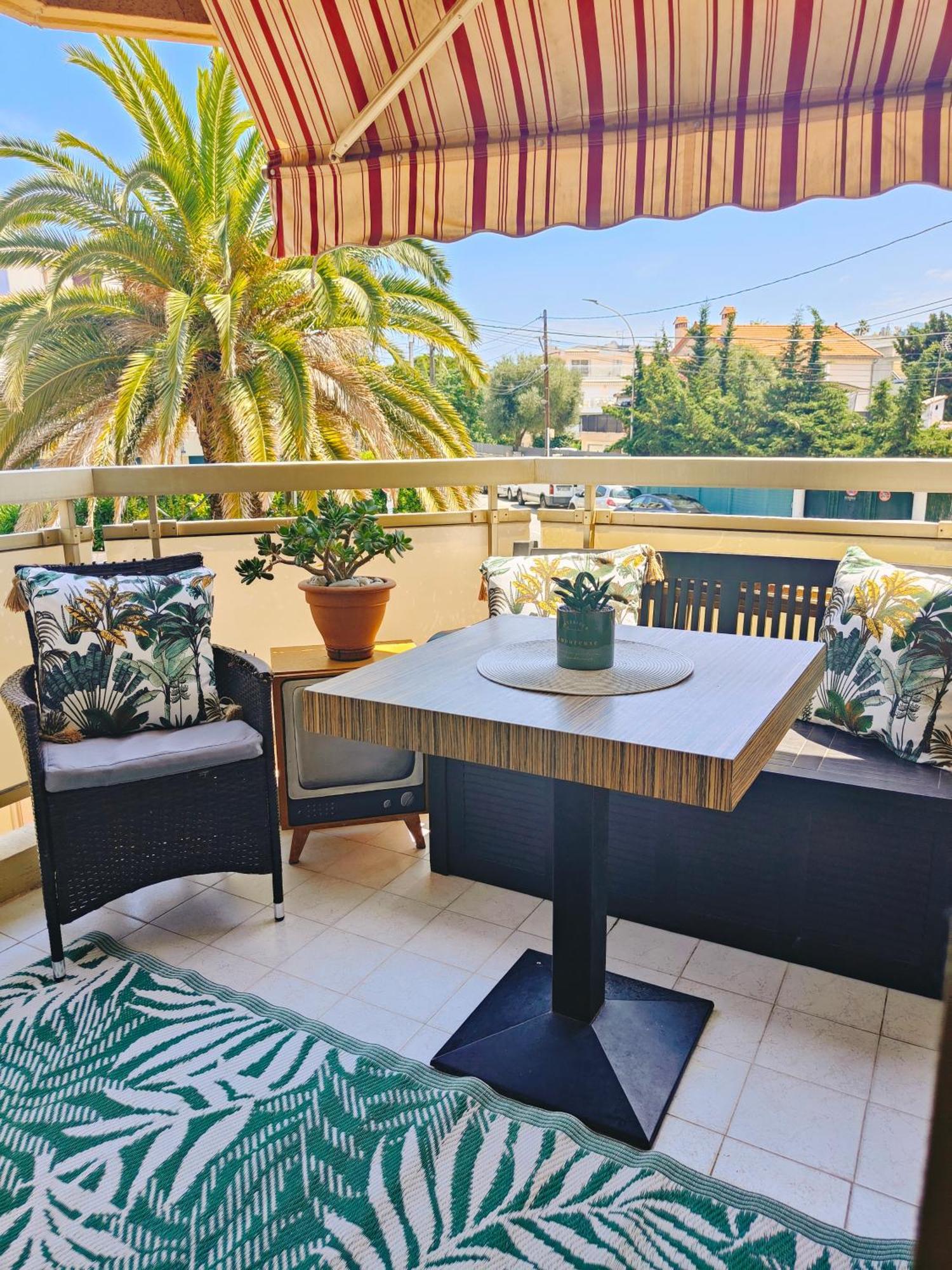 Bel Appartement A 50M De La Plage, 2 Pieces Climatisees, Parking Prive Антиб Экстерьер фото